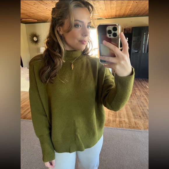 Olive Green Knit Turtleneck Pullover Sweater Long Sleeve Drop Shoulder - Picture 17 of 17